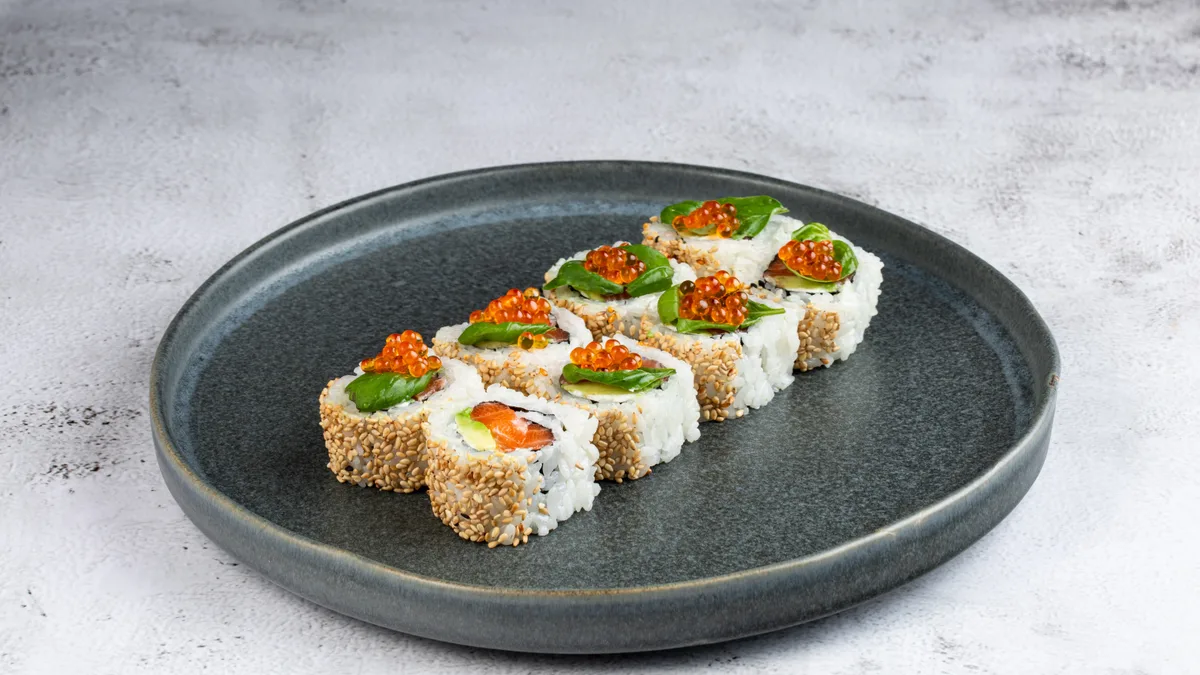 25C. Uramaki San Fransisco