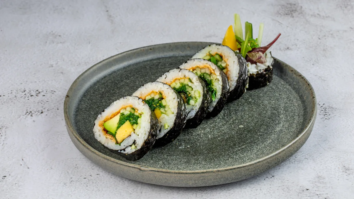 28A. Futomaki Veggie (V)