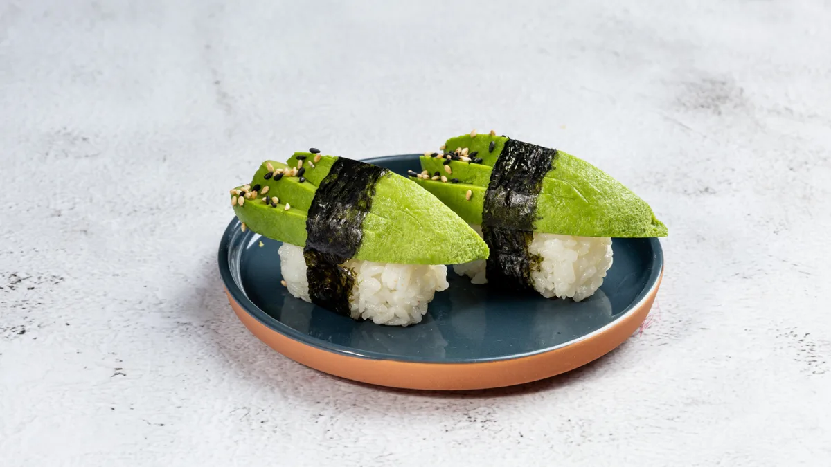 32C. Nigiri Avocado (V)