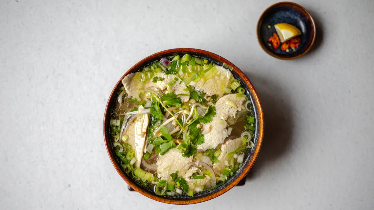 Phở gà