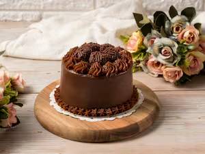 Bolo Chocolatudo com Ninho e Frutas 15Cm