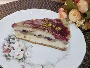 Fatia Torta Gelada de Pistache com Frutas
