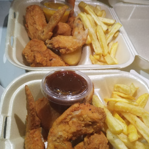 Alitas con Papas