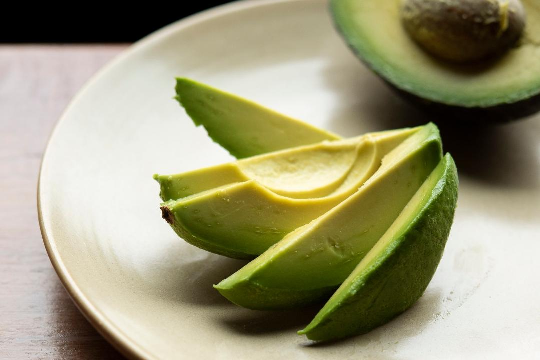 Side 1/2 Sliced Avocado