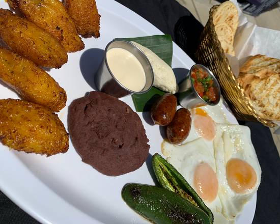 Desayuno Salvadoreno