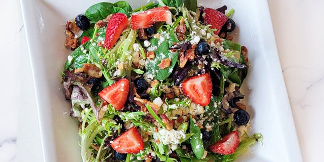 Strawberry and Spinach Salad