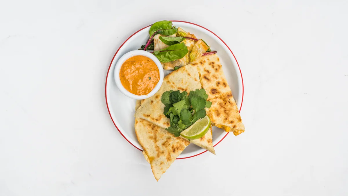 Quesadilla de Res y Chipotle