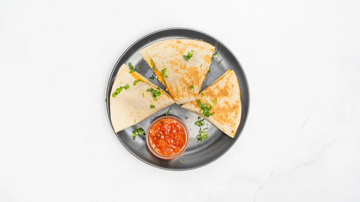 Quesadilla pollo de tinga