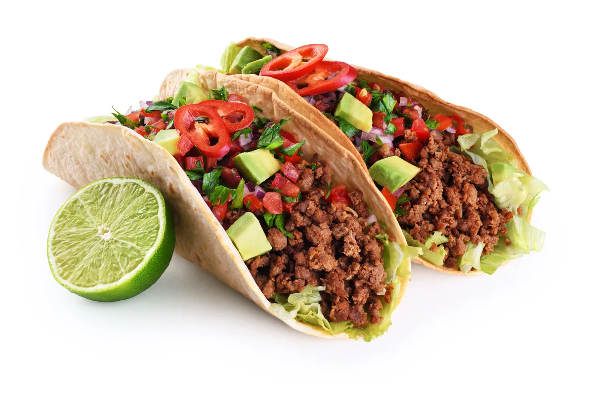 Tacos de res y guacamole