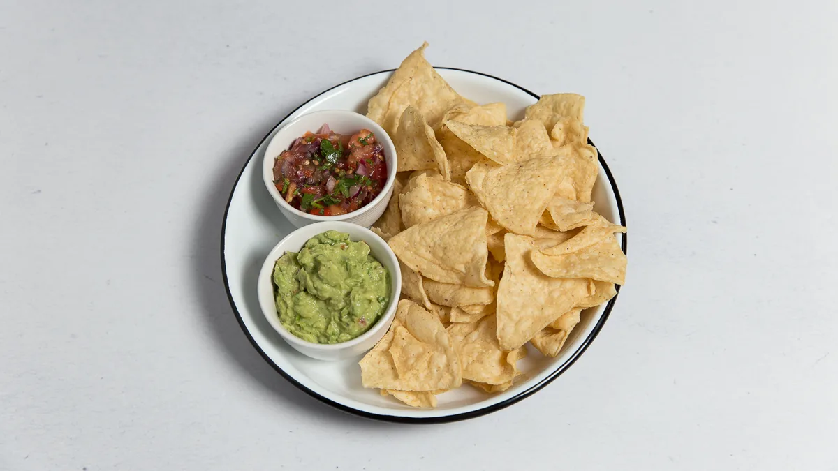 VEGE NACHOS CON BURRITO