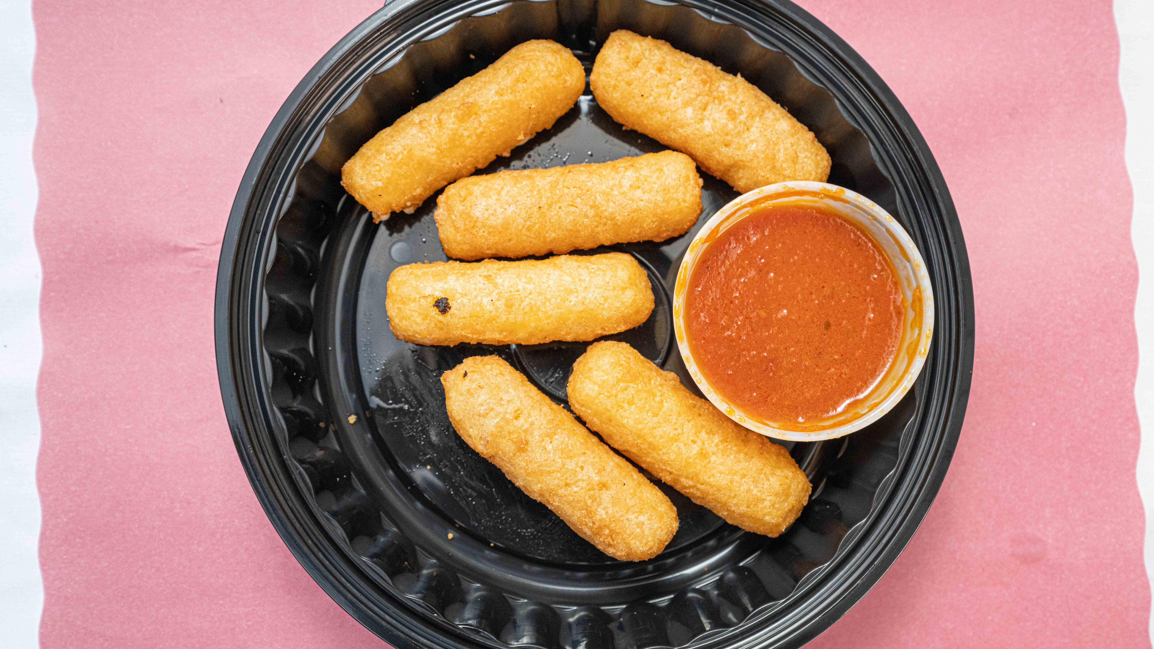 Fried Mozzarella Sticks (6)