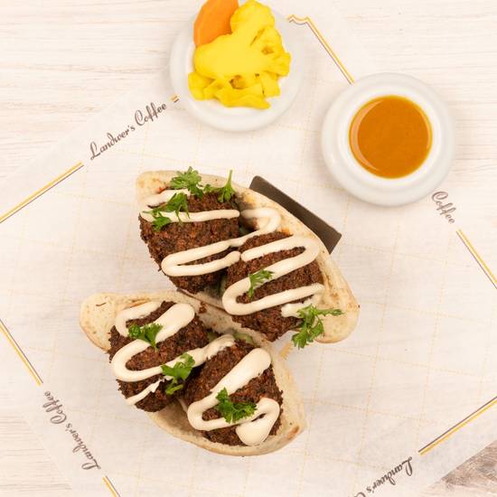 falafel pita sandwich