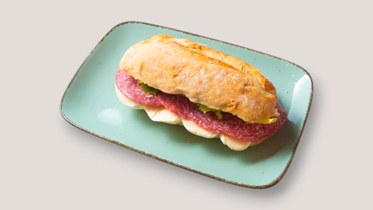 1. Putensalami | Mozzarella | Tomatenpesto