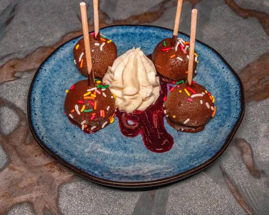 Triple Chocolate Cake Pops