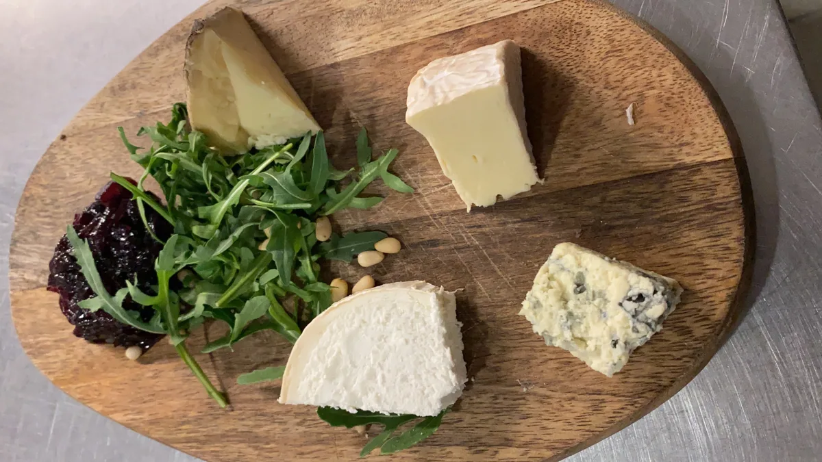 Francia sajtízelítő 120g