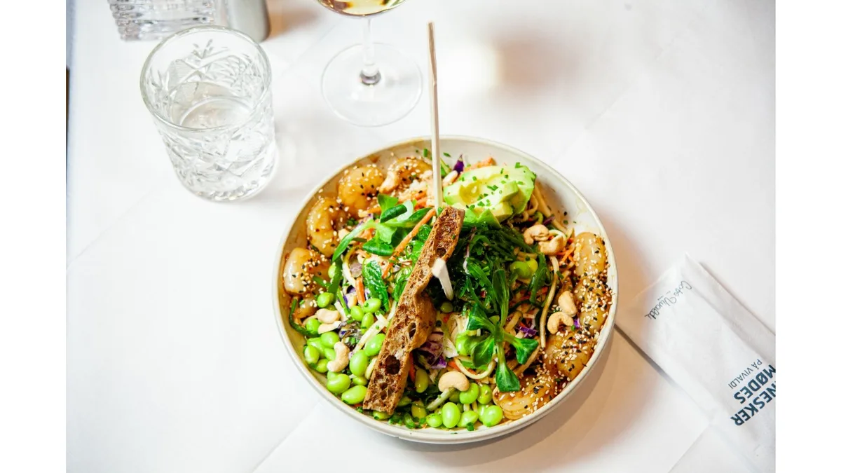 Salat med tigerrejer