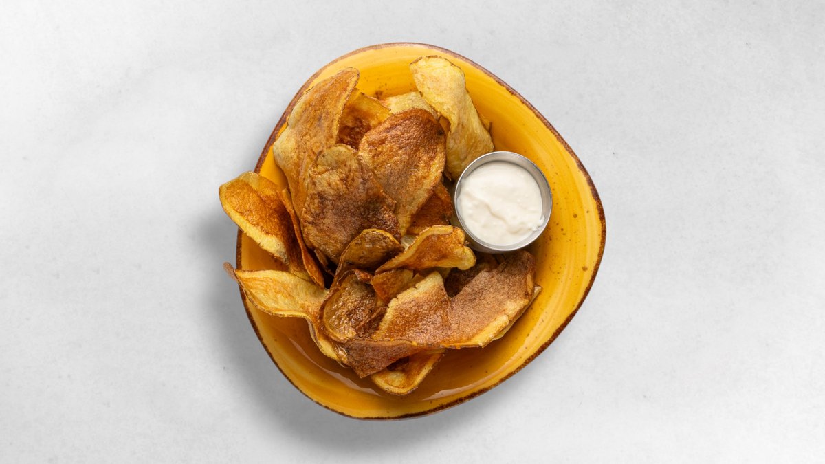 Bunte Erdäpfel und Gemüsechips