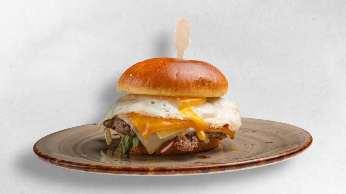 Der Smoked Triple Cheese Burger