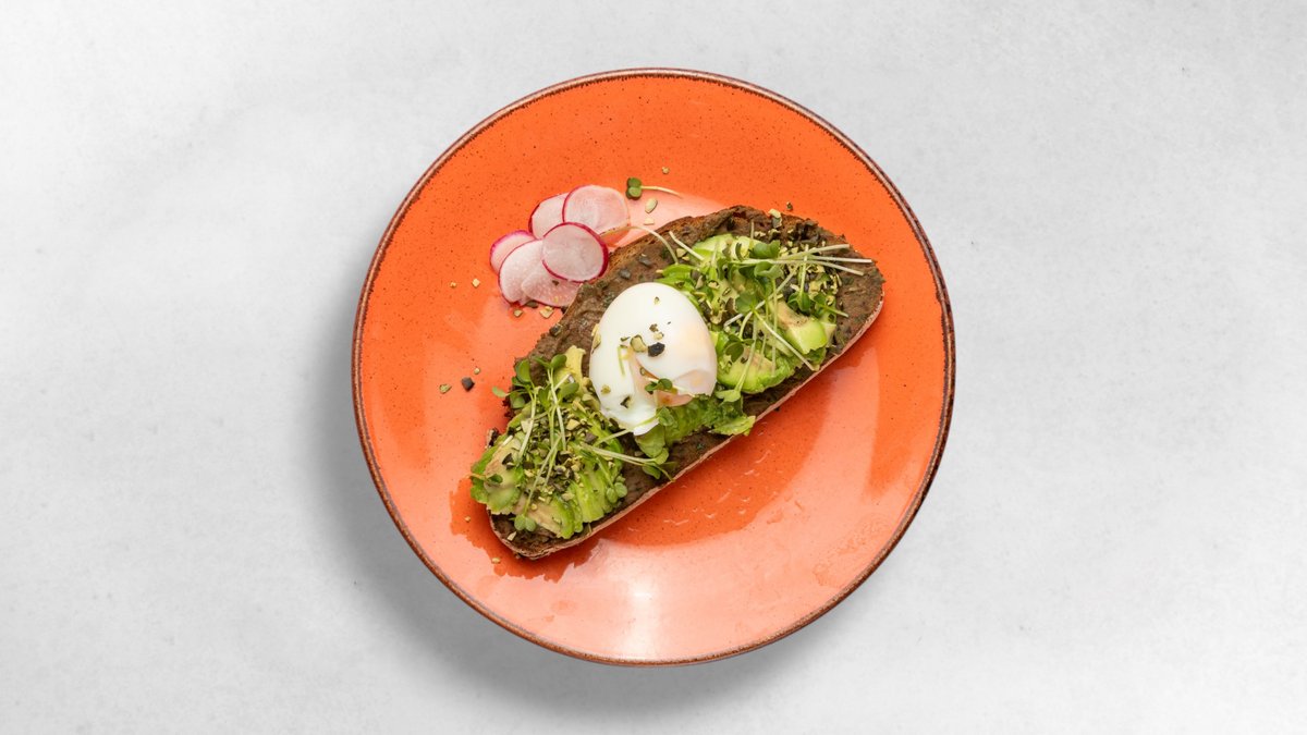 Steirisches Avocadobrot mit Sprossen