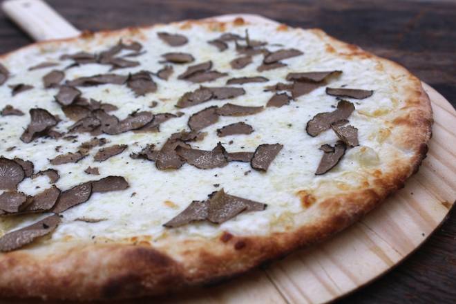 Tartufata Pizza