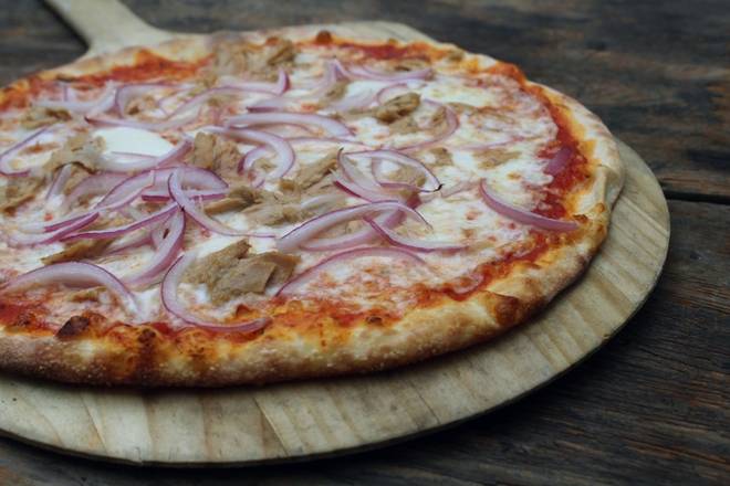 Tuna and Onions Pizza