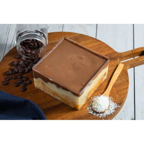 Tabuleiro de Bolo Gelado de Coco Médio