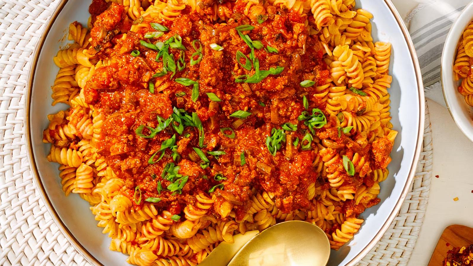 CATERING BOLOGNESE FUSILLI