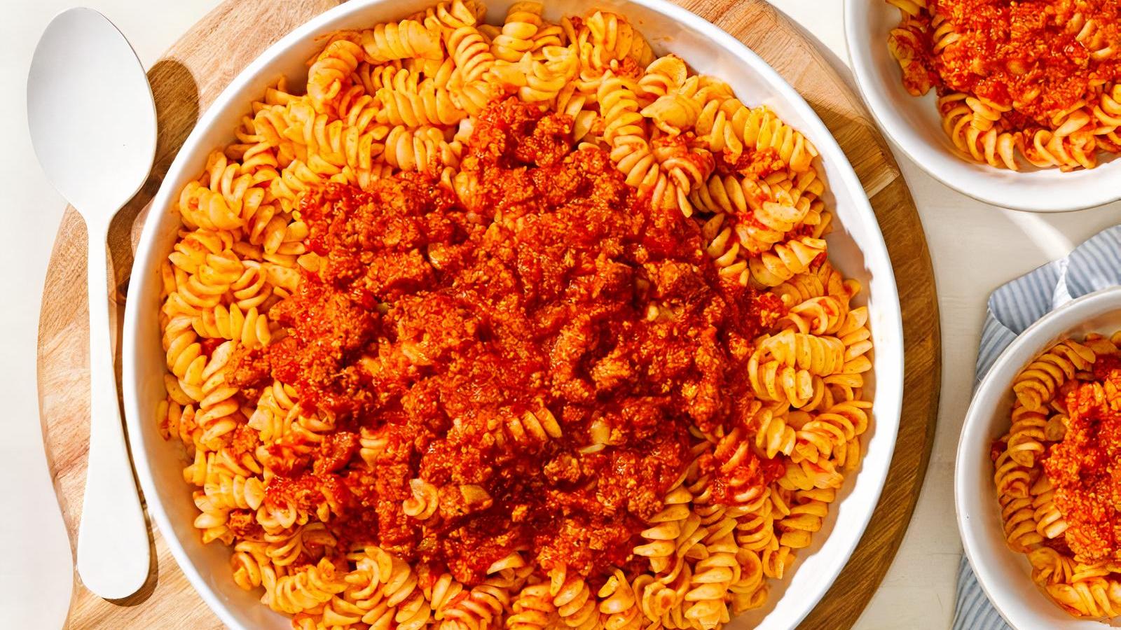 CATERING KIDS FUSILLI PASTA WITH MEAT SAUCE