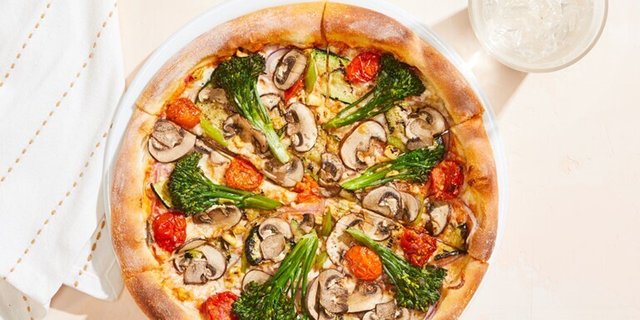 California Veggie Pizza