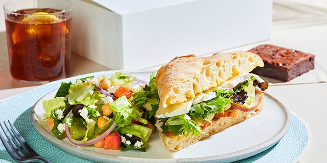 Signature Sandwich Boxed Lunch.