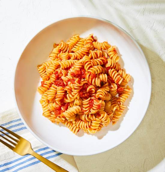 KIDS FUSILLI WITH TOMATO SAUCE