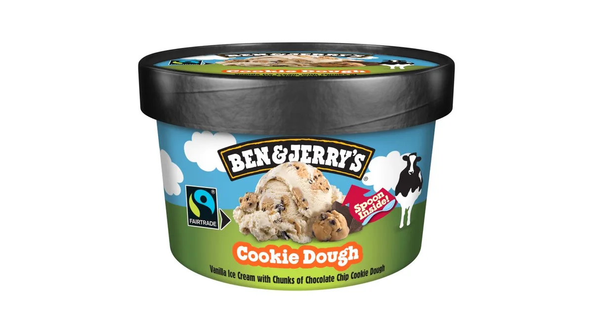 Ben and Jerry's vanília ízű jégkrém csokoládés süteménydarabokkal és kakaós bevonó darabokkal 100 ml