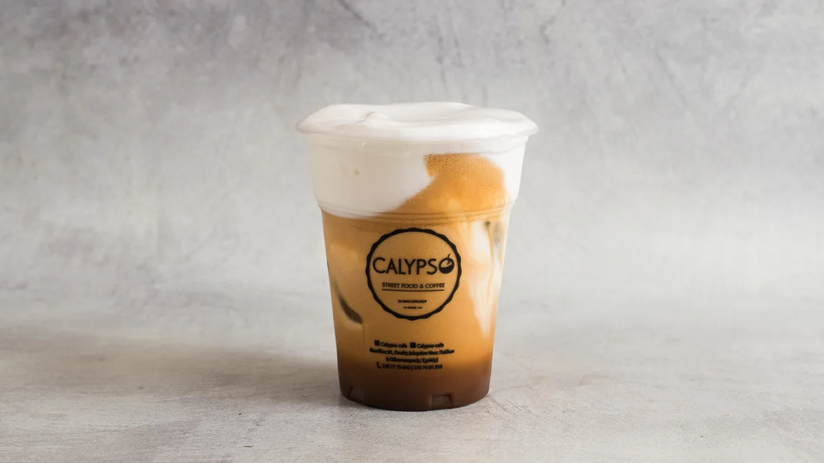 Freddo Cappuccino με Κρέμα