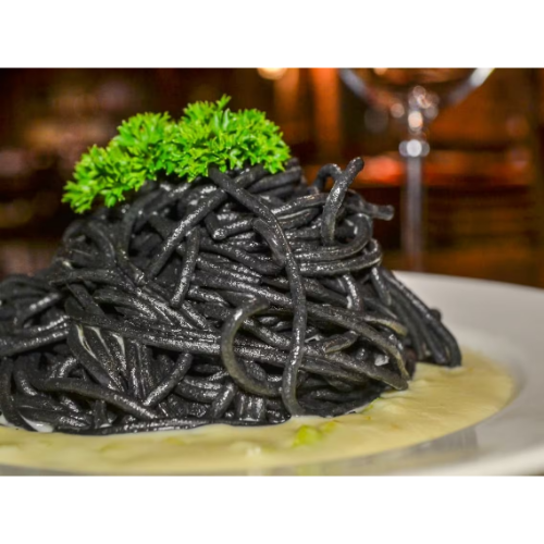 Spaghetti Nero com Salmão (1 Pessoa)