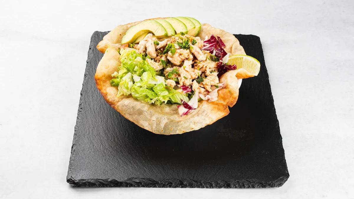 Ensalada Chilango Chicken