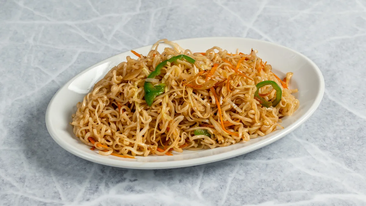 Chow Mein Noodles με Λαχανικά