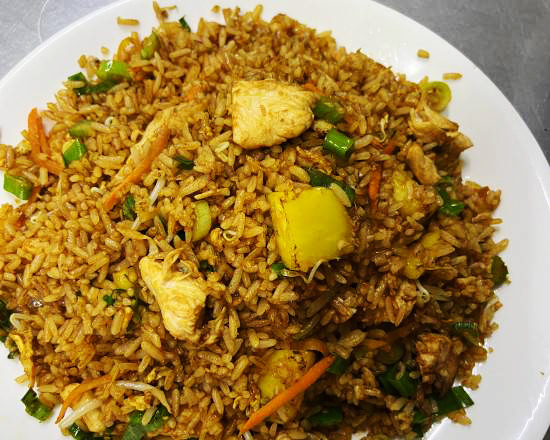 26.Arroz Frito con Pollo y Piña