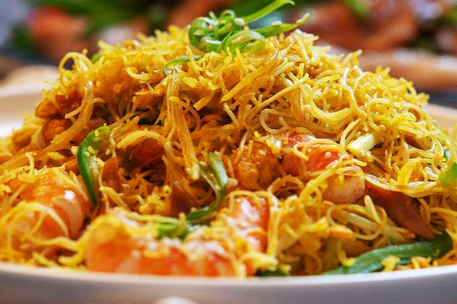 55.Fideo Vermicelli de Arroz Salteado