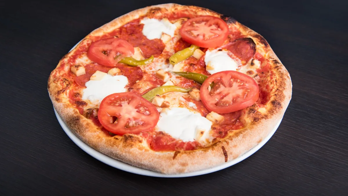 Calabrese pizza