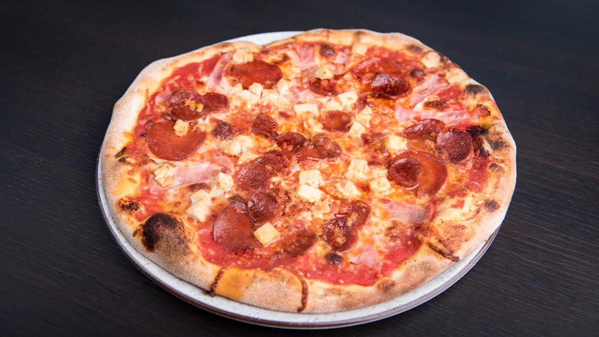 Carne pizza