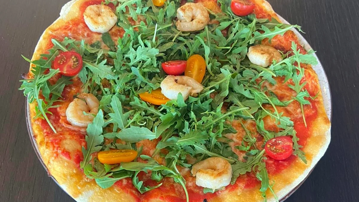 Pomodoro e gamberetti pizza