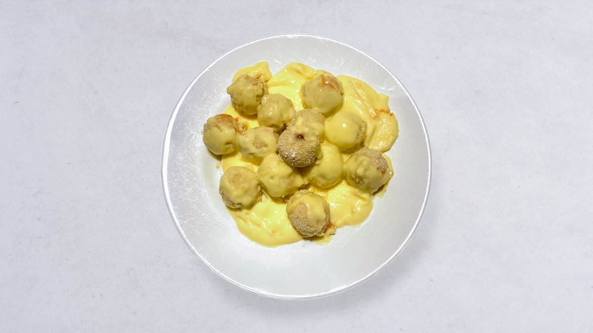 Mini gombóc túróval töltve vanília öntettel