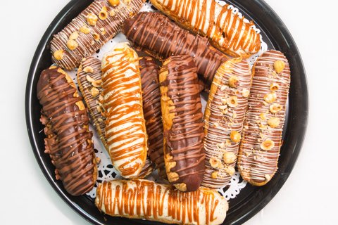 Assorted Éclair Tray
