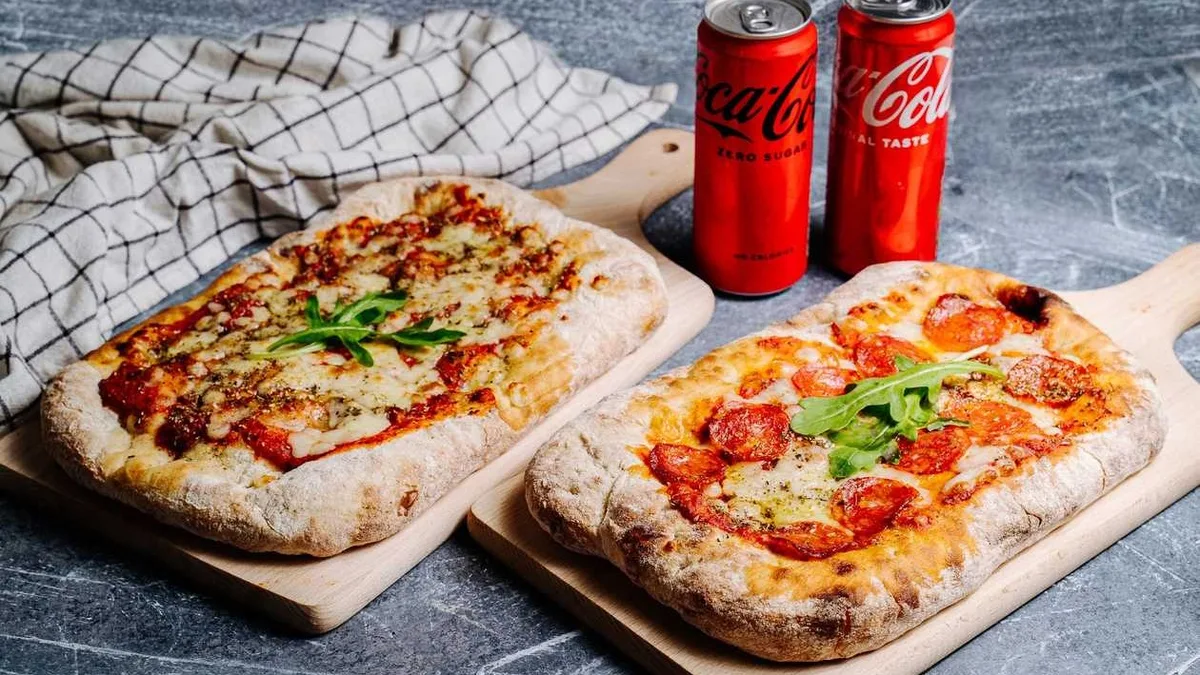 Pinsa Margherita + Pinsa Diavola + 2 Coca-Cola