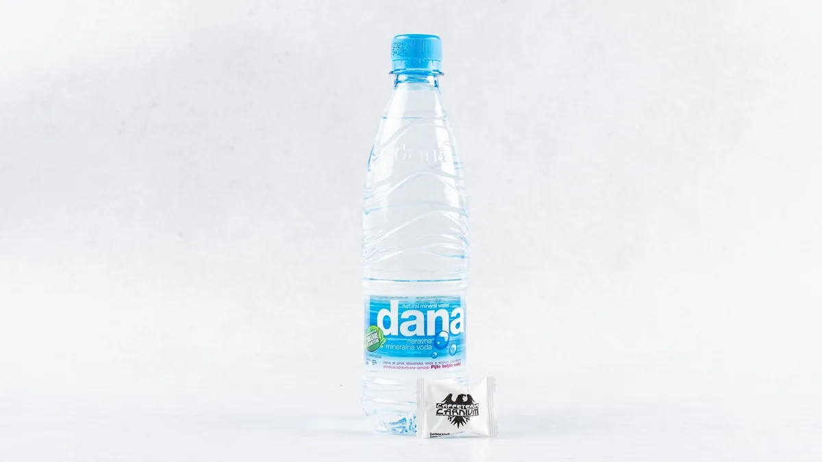 Dana Naravna Mineralna Voda