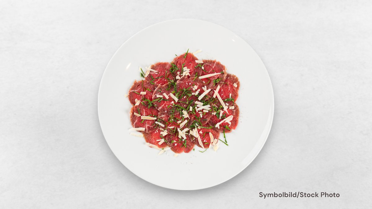 Rinderfilet-Carpaccio mit Sardinenfilet