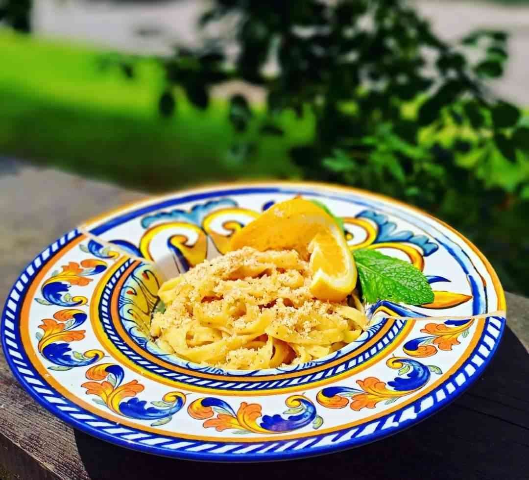 TAITEI CU NUCA