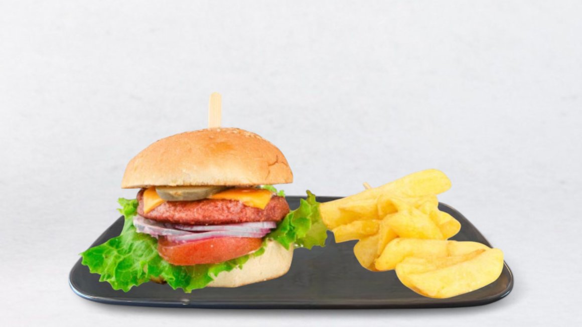 Mesni burger, pomfri in sok