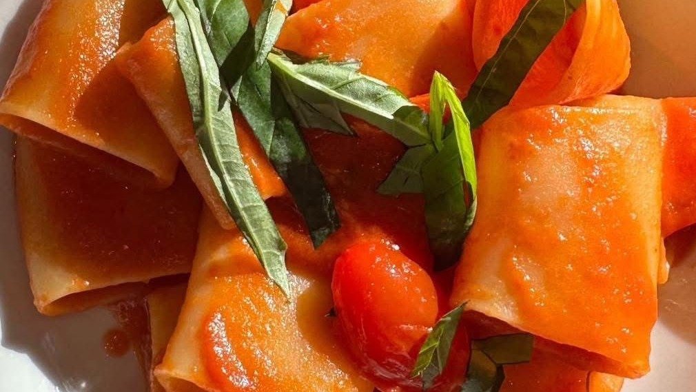 Paccheri Al Pomodoro Fresco Di "San Marzano"