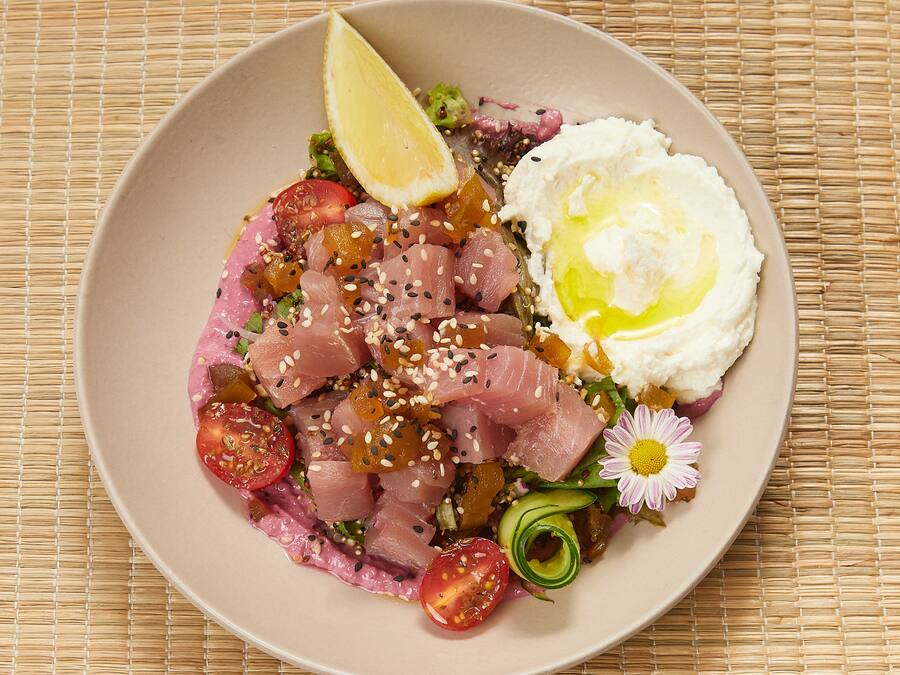 Atum, Quinoa e Queijo de Cabra